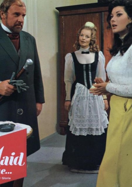 همه خانم‌های قلعه این کار را خیلی دوست دارند (The Brazen Women of Balzac)